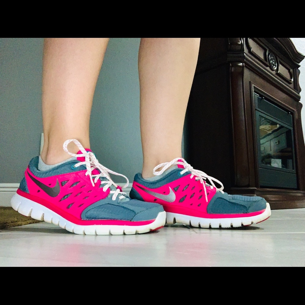 Nike Flex sneakers